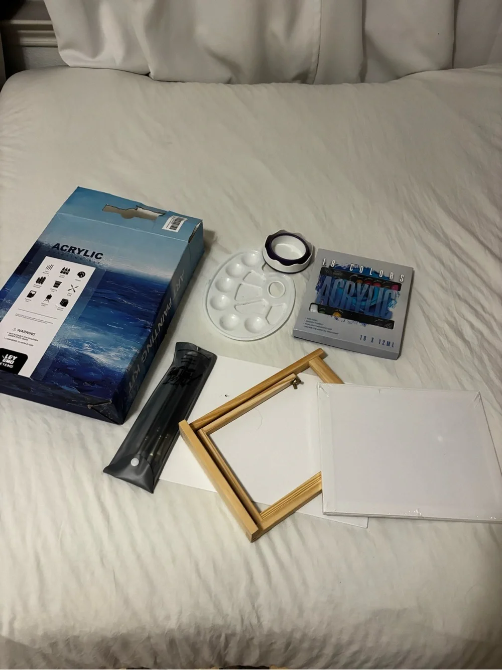 Acrylic Paint Set with Easel and Brushes - White